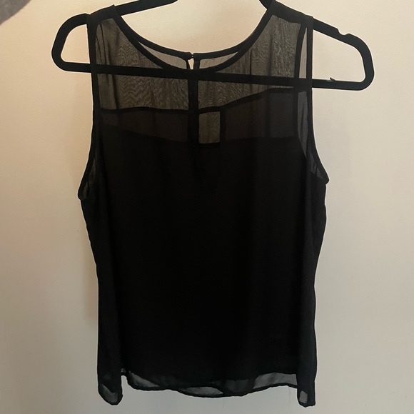 ⭐️ 3/$20 Fun2Fun Payne Sheer Detail Blouse Sleeveless Black Top Medium No Tag - Picture 4 of 7